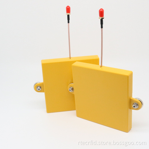 IP 68 Circular Ceramic UHF RFID Antenna with 4 dBi Gain for UHF Reader